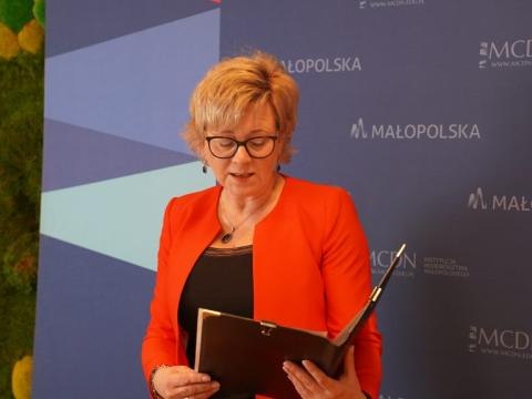 Prowadzaca-konferencje-–-Marta-Szalach-–-nauczycielka-konsultantka-MCDN-OK-1024x576.jpg