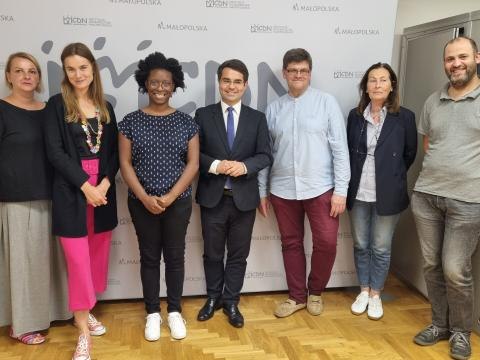 04b nwes-4-1-scaled.jpg