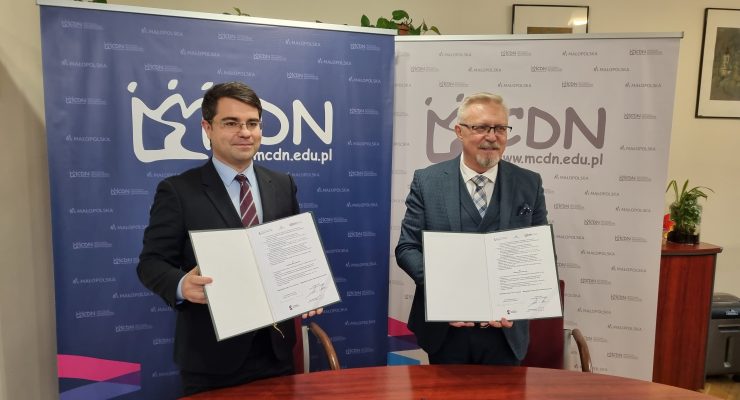 Na zdjęciu dr Łukasz Cieślik, dyrektora MCDN oraz Jan Gąsienica-Walczak, dyrektor WUP