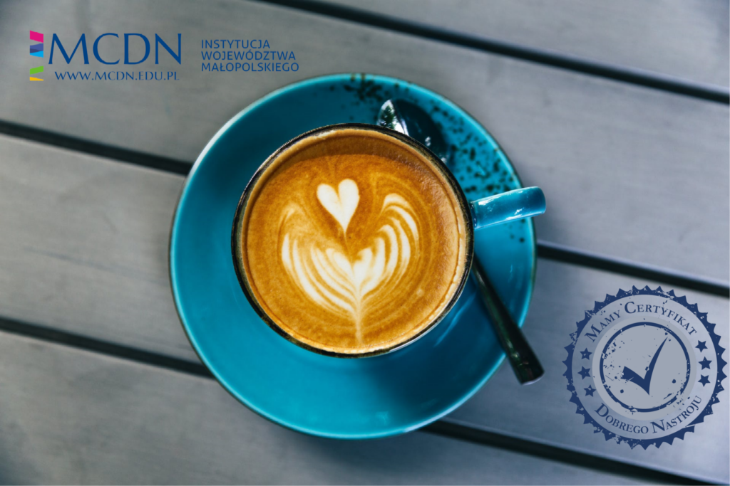 filiżanka z kawą, logo MCDN