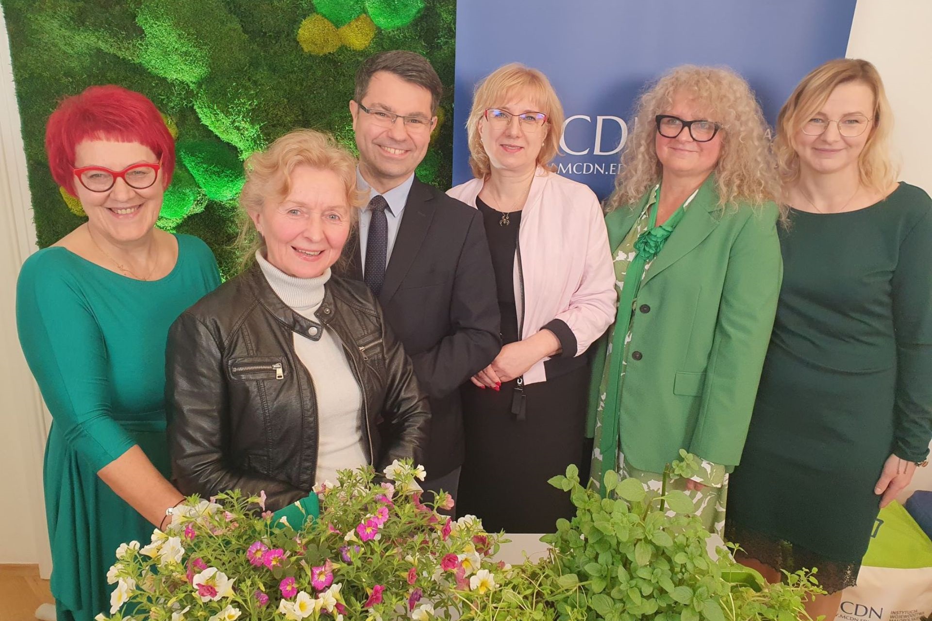 od lewej: Agata Wdowik, Wanda Papugowa, dr Łukasz Cieślik, dr Małgorzata Dutka-Mucha, Jolanta Czuchnowska, dr Kinga Wierzbicka
