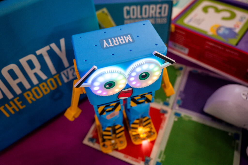 robot MARTY